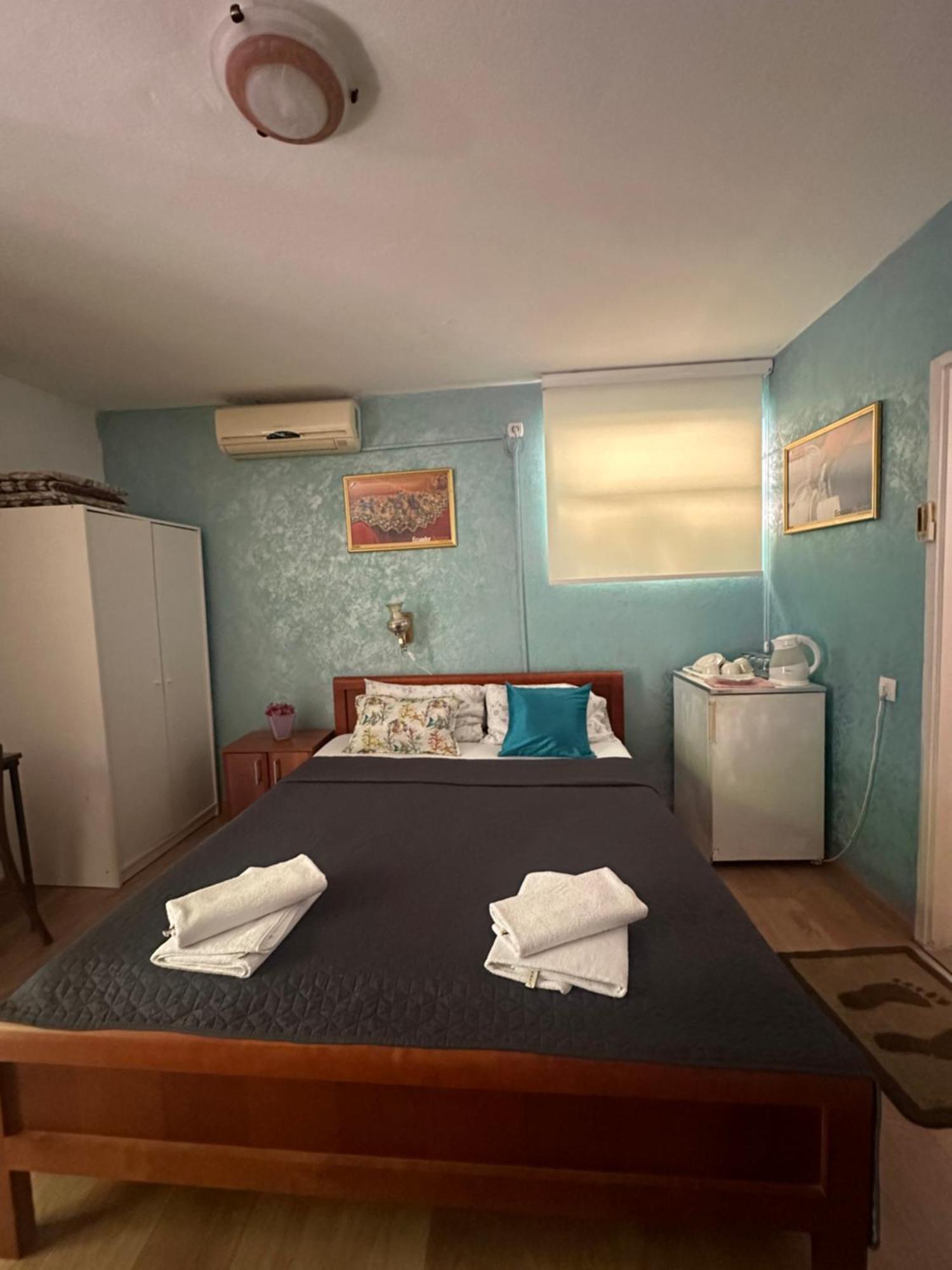 Astakos Apartments Будва Екстериор снимка